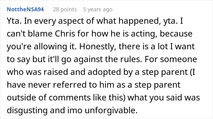 Reddit comment discussing a dad demanding family skips Hanukkah gifts due to his spoiled son's tantrums.