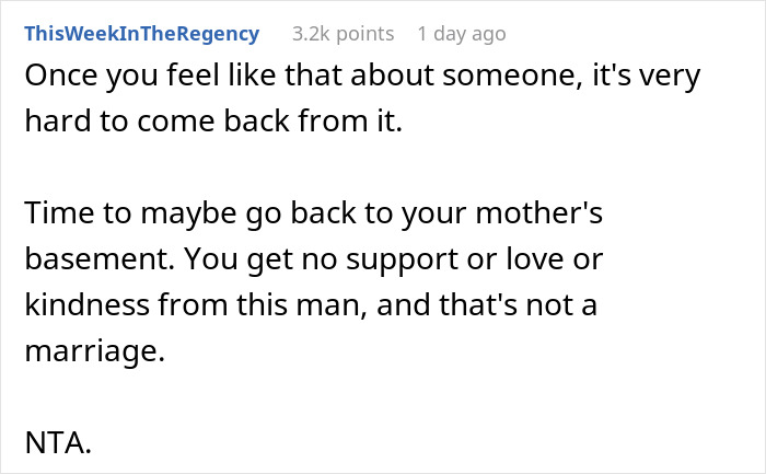 Text post about a stay-at-home-mom being called lazy by her husband who dumps chores and kid on her.