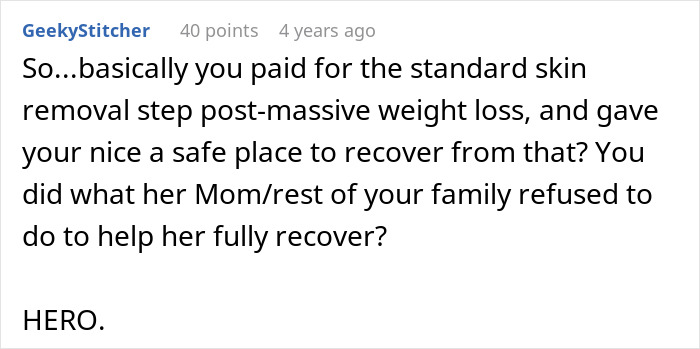 Comment praising an aunt who paid for her niece's tummy tuck and helped her recovery, highlighting the aunt-pay-niece tummy tuck drama.