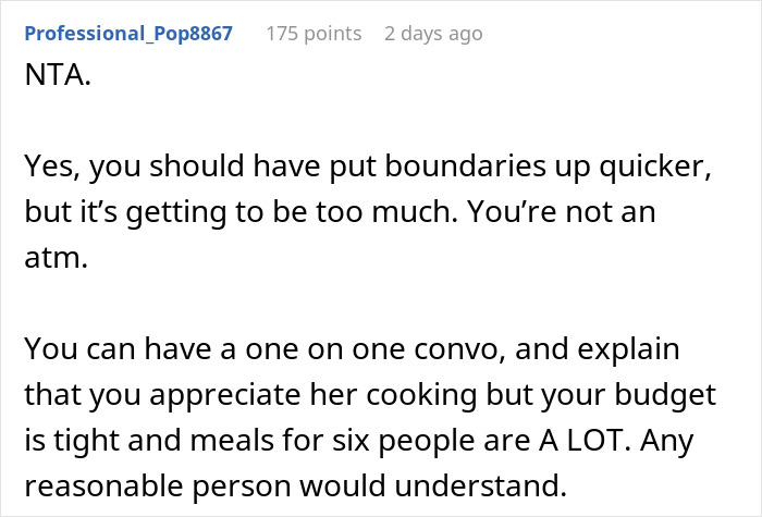 Alt text: Screenshot of a Reddit comment discussing setting boundaries about cooking meals, relating to mom embarrassing son&rsquo;s girlfriend.