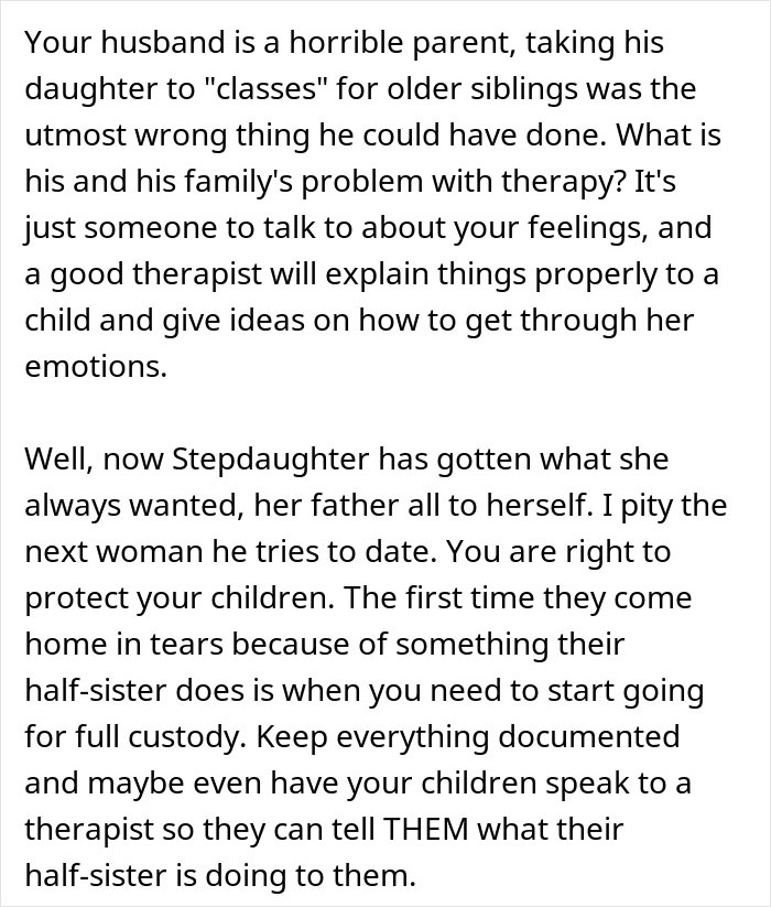 Alt text: Concerned woman discussing stepdaughter&rsquo;s behavior and in-laws&rsquo; impact on her decision to leave husband after years.