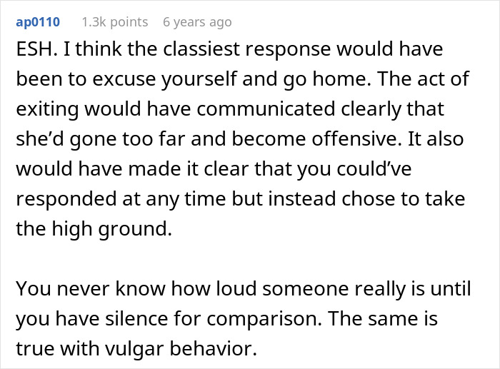 Text post discussing how a girl is crying while roasting a friend with insults, illustrating emotional conflict.