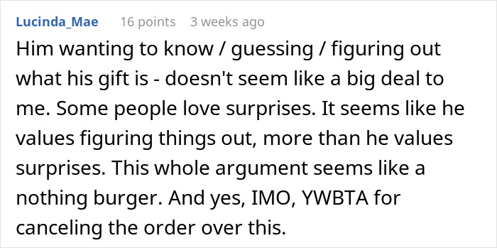 Comment discussing a guy pressuring his girlfriend about a PS5 gift and the resulting argument.