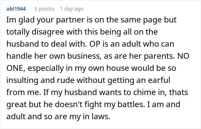 Reddit comment discussing handling toxic mother-in-law conflicts during a casual Christmas hosted by a woman.