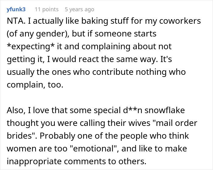 Screenshot of a Reddit comment discussing office potluck and reactions to store-bought dessert drama among coworkers.
