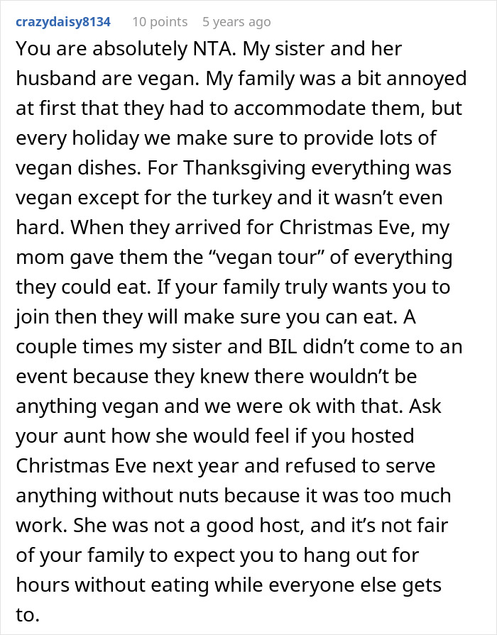 Comment discussing challenges and experiences when there are no vegan options for Christmas Eve dinner in family gatherings.