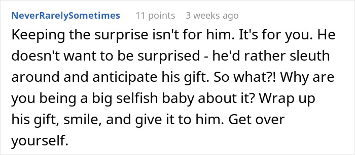 Comment thread discussing a guy who really wants a PS5 for Xmas but ends up empty-handed after pressuring his girlfriend.