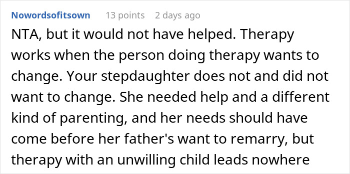 Alt text: Reddit user discussing stepdaughter's behavior and challenges with therapy in a family conflict involving in-laws and marriage issues.