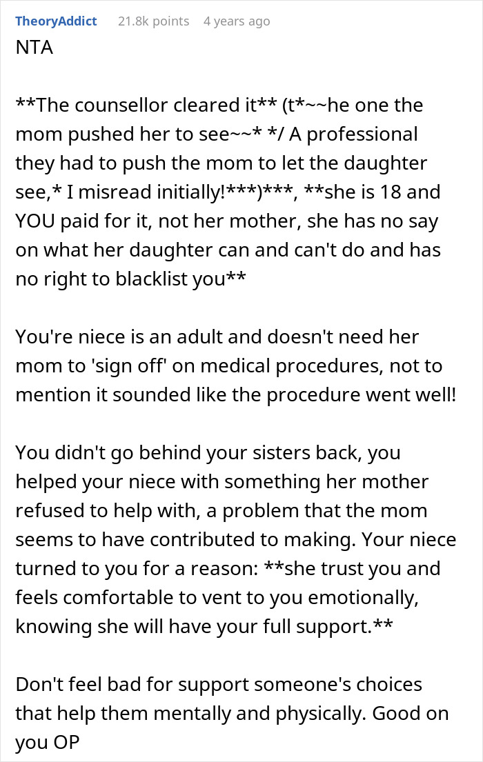 Reddit user discussing aunt pay niece tummy tuck drama, supporting niece&rsquo;s medical choice against mother&rsquo;s opposition.