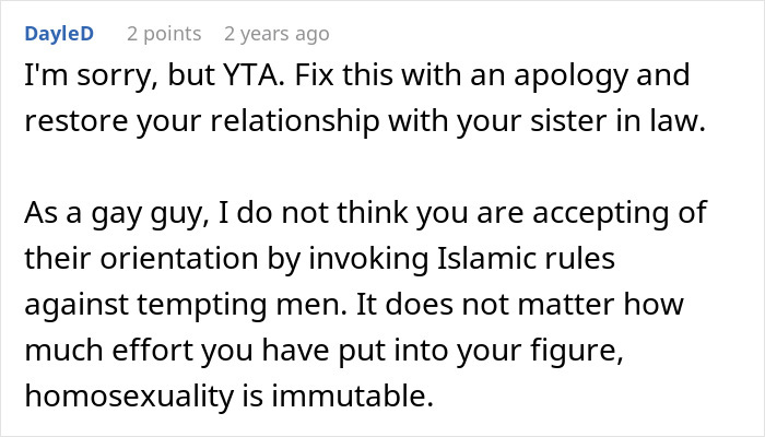 Screenshot of a forum comment discussing family conflict involving a Muslim daughter-in-law refusing to wear a bikini.
