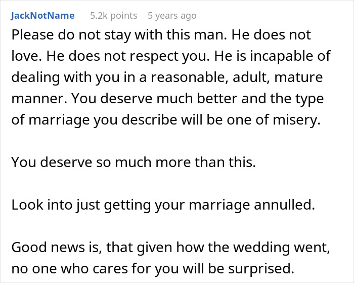 Comment advising a woman on her marriage falling apart after her husband ruined their wedding, urging annulment.