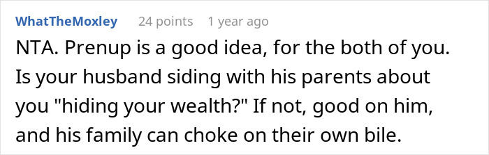 Screenshot of a Reddit comment discussing future in-laws demanding a prenup and the woman&rsquo;s wealthy family background.