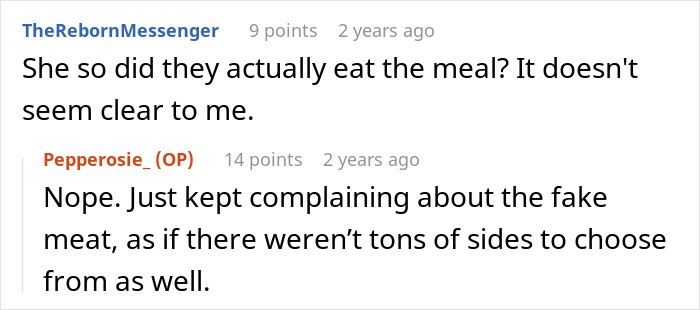 Screenshot of an online discussion about a family freaking out over the vegetarian host not preparing ham for Christmas.