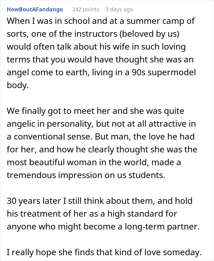 Text post discussing a woman discovering secret texts of fianc&eacute; complaining about her appearance and wedding photos worries.