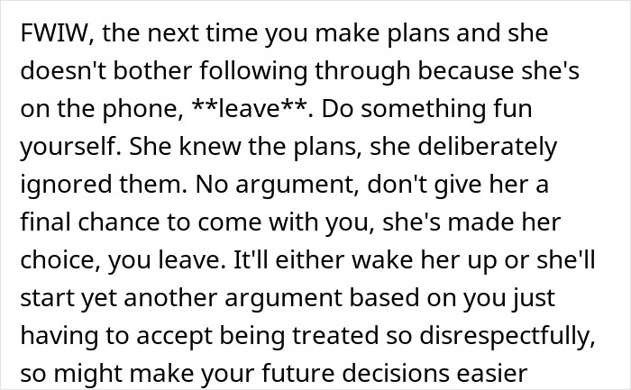 Man divorces wife due to her excessive phone dependence affecting family and relationship dynamics.