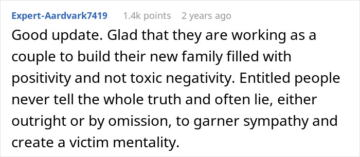 Reddit comment discussing family dynamics amid mom raging at son for forgetting birthday and accusing daughter-in-law of timing labor.