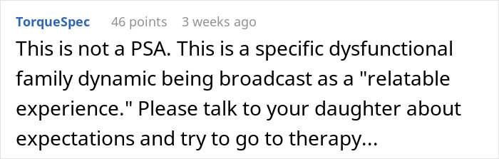Screenshot of a Reddit comment discussing dysfunctional family dynamics and the unfair labor moms face during Christmas.