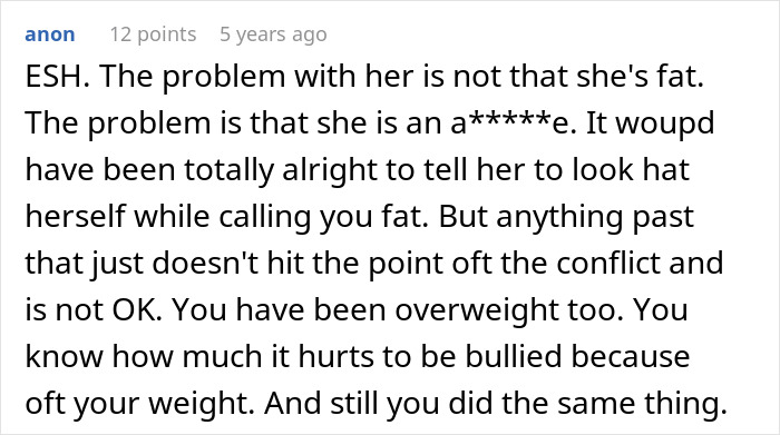 Screenshot of an online message thread where a guy vents about his girlfriend wanting him to close her closet door.