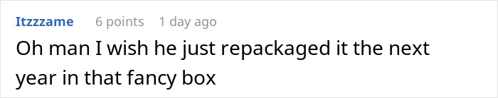Screenshot of a Reddit comment discussing a rich aunt trying to sneak a cheap gift back during Christmas.