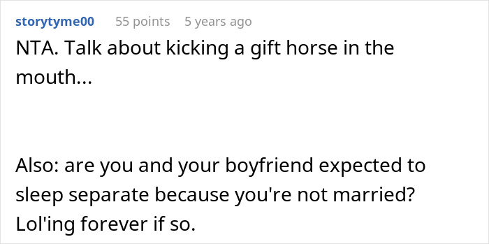 Screenshot of an online comment discussing entitled behavior while a woman tries to help her brother and his wife. Screenshot of an online comment discussing entitled behavior while a woman tries to help her brother and his wife.