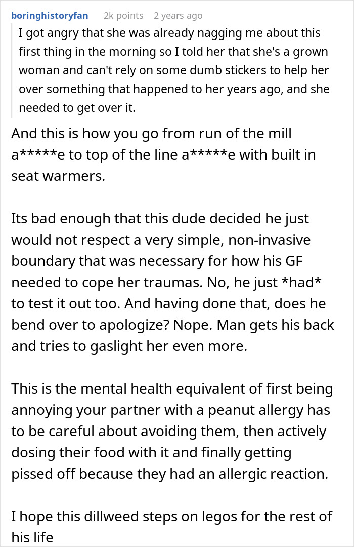 Reddit user vents about girlfriend wanting him to close her closet door, sparking public clapback and breakup online.