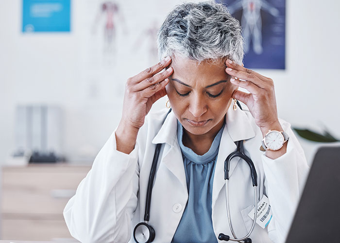 "Her Face Ripped Off": 49 Most Bizarre Medical Cases Medical Workers Saw In The ER