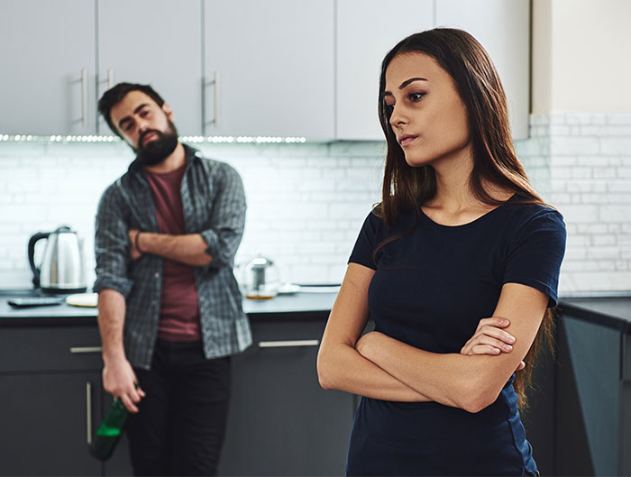 Man Can&rsquo;t Handle How Grotesque And Horrifying GF&rsquo;s Book Is, Calls The Police On Her
