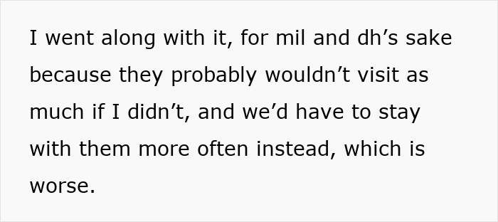 Text excerpt showing a woman calling out men who feel entitled to do nothing during Christmas in a family context. Text excerpt showing a woman calling out men who feel entitled to do nothing during Christmas in a family context.
