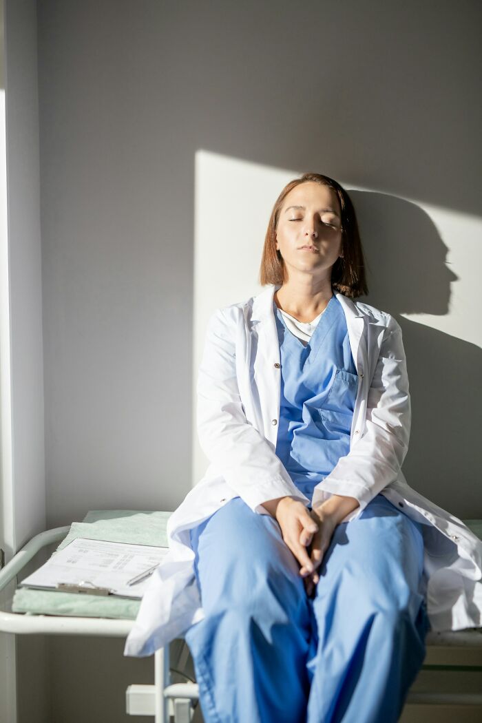 “He Never Was Charged”: 46 Shocking Last-Minute Truths People Revealed After A Lifetime Of Silence