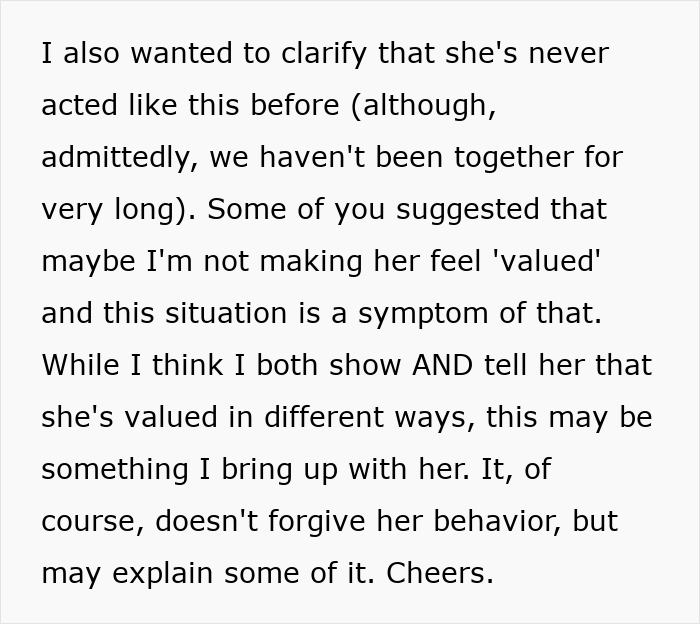 Man lends girlfriend a spare keyboard, her reaction disappoints him leading to a breakup over the keyboard incident.