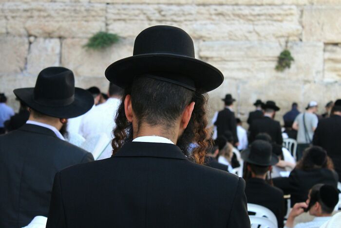 People Share The Moments When They Realized Their Friend Is Not Their Friend Anymore