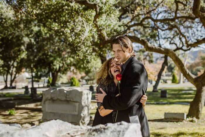 30 Funeral Moments That Became Unforgettable For All The Wrong Reasons