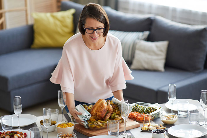Woman Can&rsquo;t Stand In-Laws&rsquo; Mocking Of Her Cooking, Vents Online And Starts Making New Life Plans