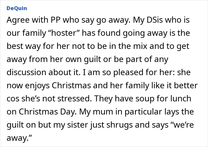 Text post discussing family pressures on the person who hosts Christmas dinner despite no help from others.