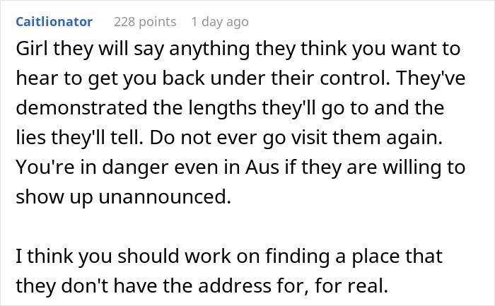 Screenshot of a Reddit comment warning about danger and control in a hostage situation at parents&rsquo; place and advice on finding safety.