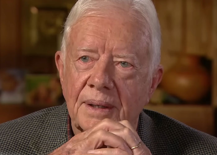 “I Told Him I Didn't Want His Autograph And Walked Away”: 65 Times People Ran Into Celebrities