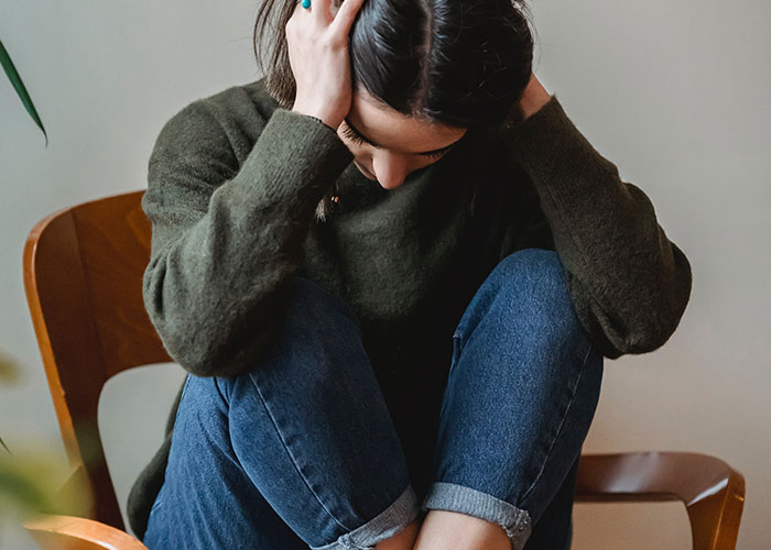 Woman Asks If She’s Being Paranoid Over BF’s Creepy Behavior, People Tell Her To Run While She Still Can Woman Asks If She’s Being Paranoid Over BF’s Creepy Behavior, People Tell Her To Run While She Still Can