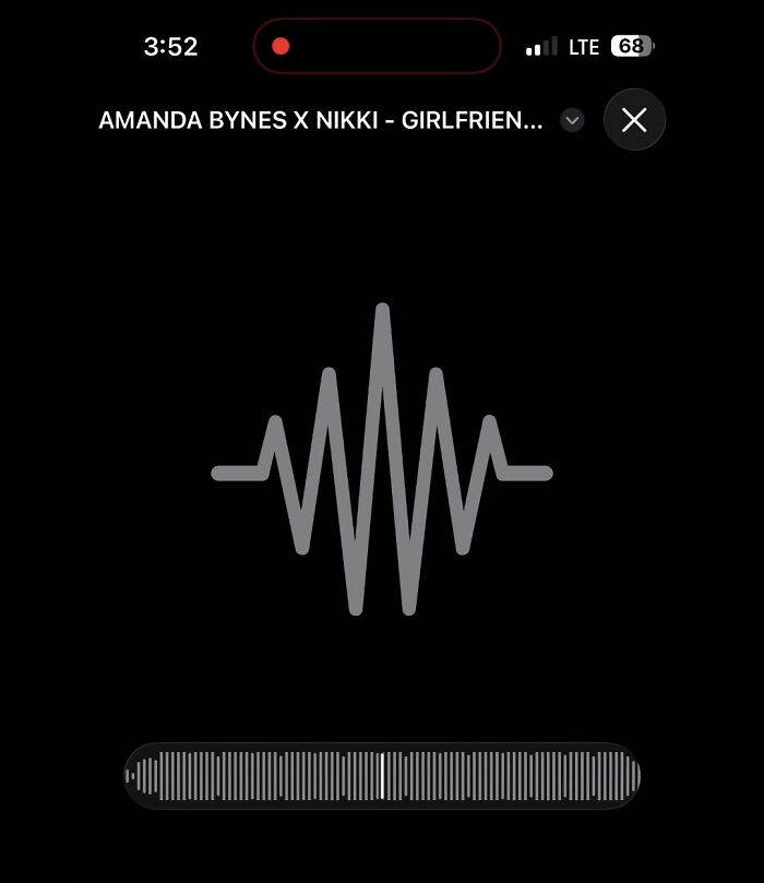 Audio player interface showing Amanda Bynes&rsquo; new tattoo discussed as a tragic tale of child stars alert.