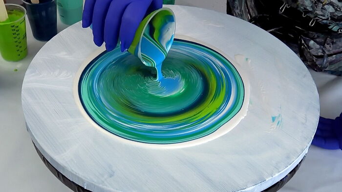 Straight Pour Acrylic Painting With Wreck: Soft And Feathery Flow