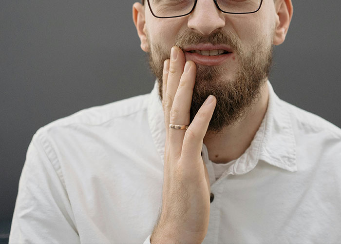 911 Operators Share The 50 Dumbest Calls They Ever Received