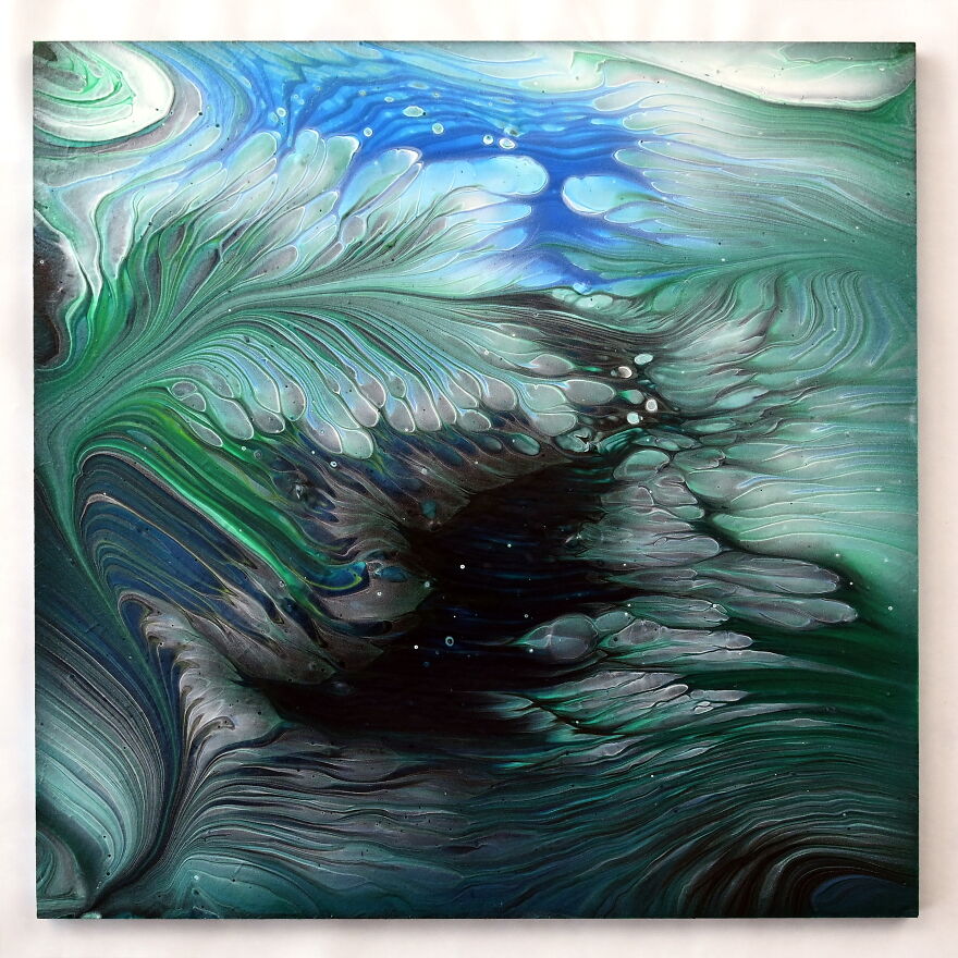 Feathery Acrylic Pour Painting | Relaxing Straight Pour Fluid Art Technique Feathery Acrylic Pour Painting | Relaxing Straight Pour Fluid Art Technique