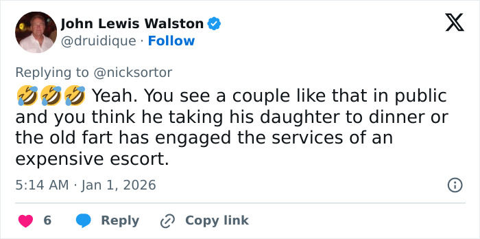 Melania Trump&rsquo;s body language at Mar-a-Lago New Year&rsquo;s Eve event sparks public theories and media attention.