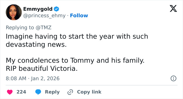 Screenshot of a tweet expressing condolences to Tommy Lee Jones' family after the passing of his daughter Victoria.