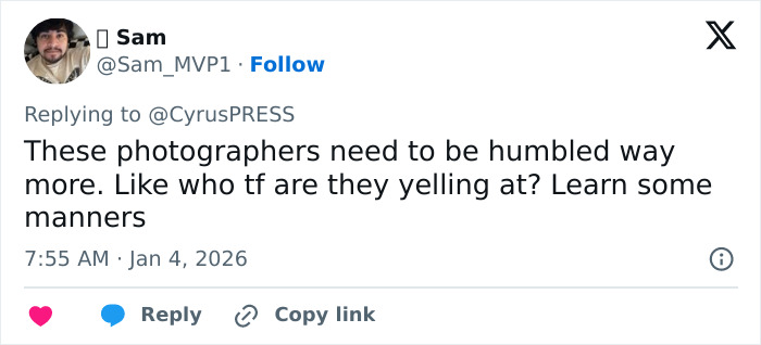 Tweet criticizing photographers&rsquo; behavior during Miley Cyrus tense red carpet encounter pushing back at photographers.