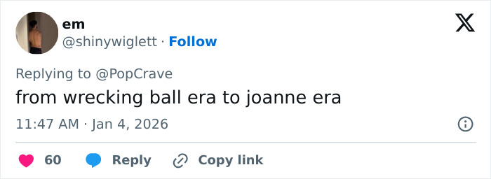 Tweet screenshot discussing JoJo Siwa's name change and transformation, referencing the shift from wrecking ball era to Joanne era