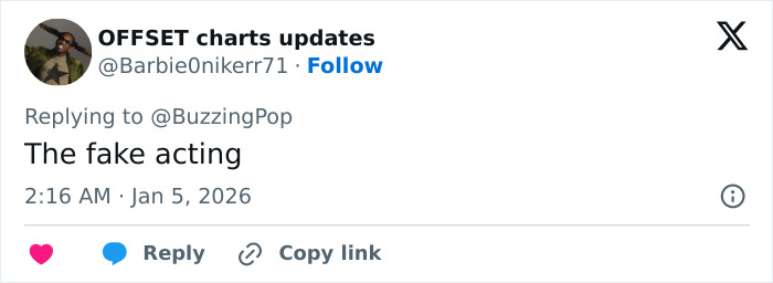 Screenshot of a Twitter reply criticizing Ariana Grande's acting amid red carpet roasting controversy. Screenshot of a Twitter reply criticizing Ariana Grande's acting amid red carpet roasting controversy.