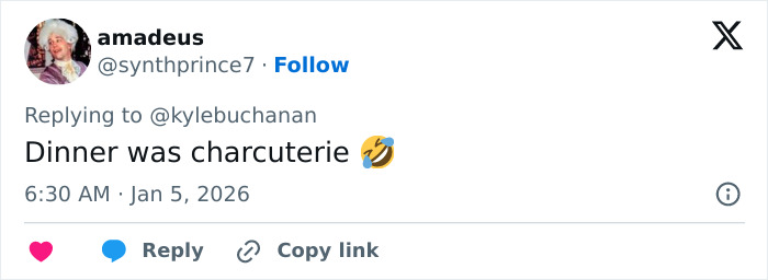 Fans Appalled By The Food At Critics Choice Awards After Star Brutally Calls It Out On Stage Fans Appalled By The Food At Critics Choice Awards After Star Brutally Calls It Out On Stage