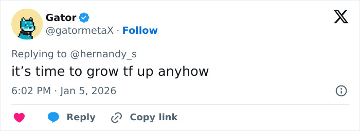 Screenshot of a tweet discussing personal growth amid JoJo Siwa's name change and dramatic transformation news.