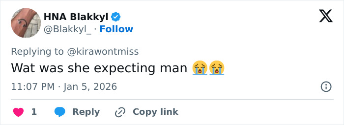 Plastic Surgeon Goes Viral After Dry Response To Facelift Critic Leaves Internet Laughing Hard