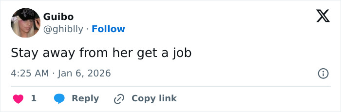 "She Should Know Better": Ariana Grande's Pic With Controversial Star Sparks Fiery Reactions "She Should Know Better": Ariana Grande's Pic With Controversial Star Sparks Fiery Reactions